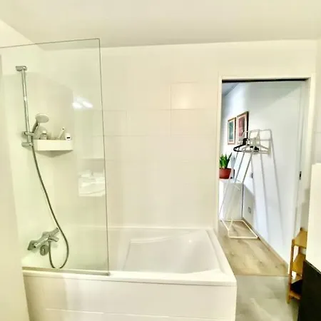 Bastide - 2 - Parking - Balcon - Free Wifi Appartement *